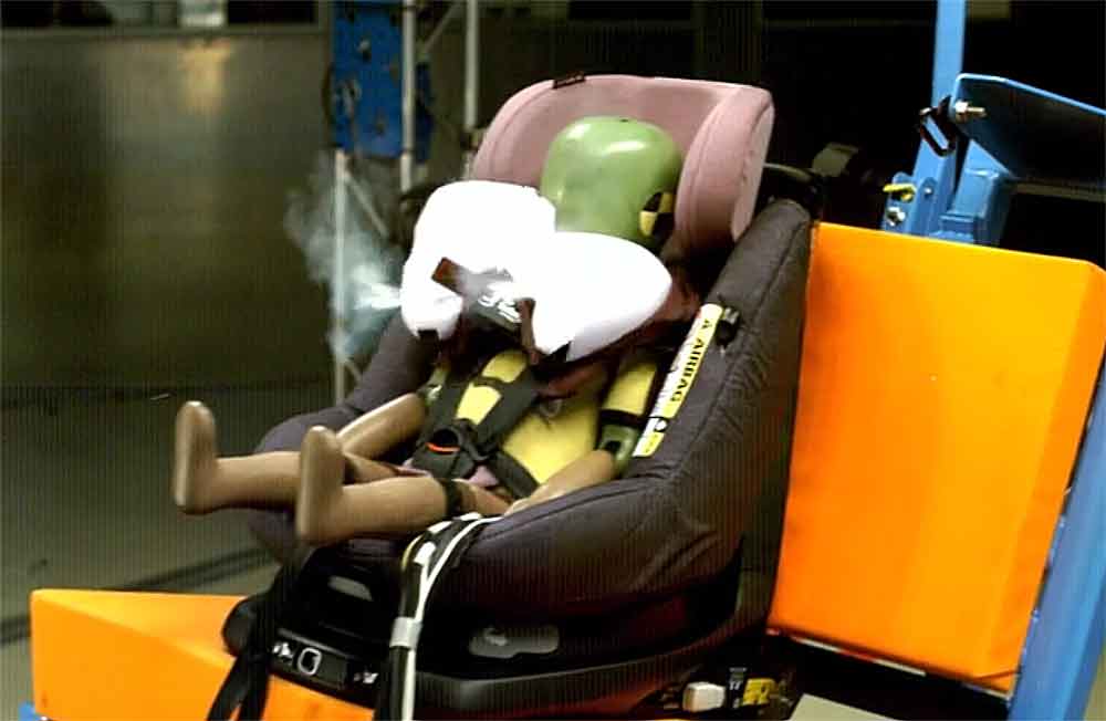 Bounty Madison cassette Weltweit erster Kindersitz mit integrierten Airbags von Maxi-Cosi -  MOTORMOBILES