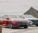 Mercedes-Benz mit Fashion Pop-up von William Fan in der Sturmhaube am Roten Kliff auf Sylt