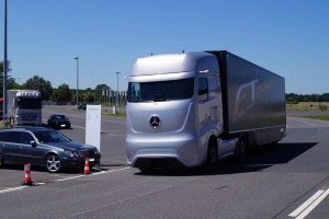 Daimler Safety Campus 02. Juli 2015 - - Bild Redaktion MOTORMOBILES     