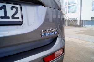 Mitsubishi Outlander PHEV Plus 4WD 