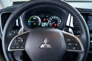 Mitsubishi Outlander PHEV Plus 4WD 