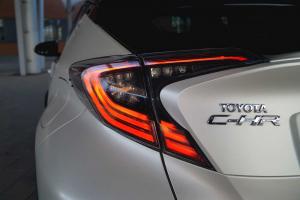 Toyota C-HR Style Selection Hybrid - 5-Türer, 1.8 VVT-i Systemleistung 90kW (122PS) 