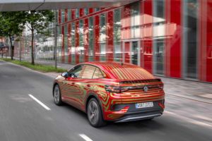 Volkswagen ID.5 GTX - Studie 2021 camoufliert