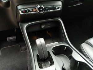 Volvo XC40 D3 AWD Momentum Pro - 2020
